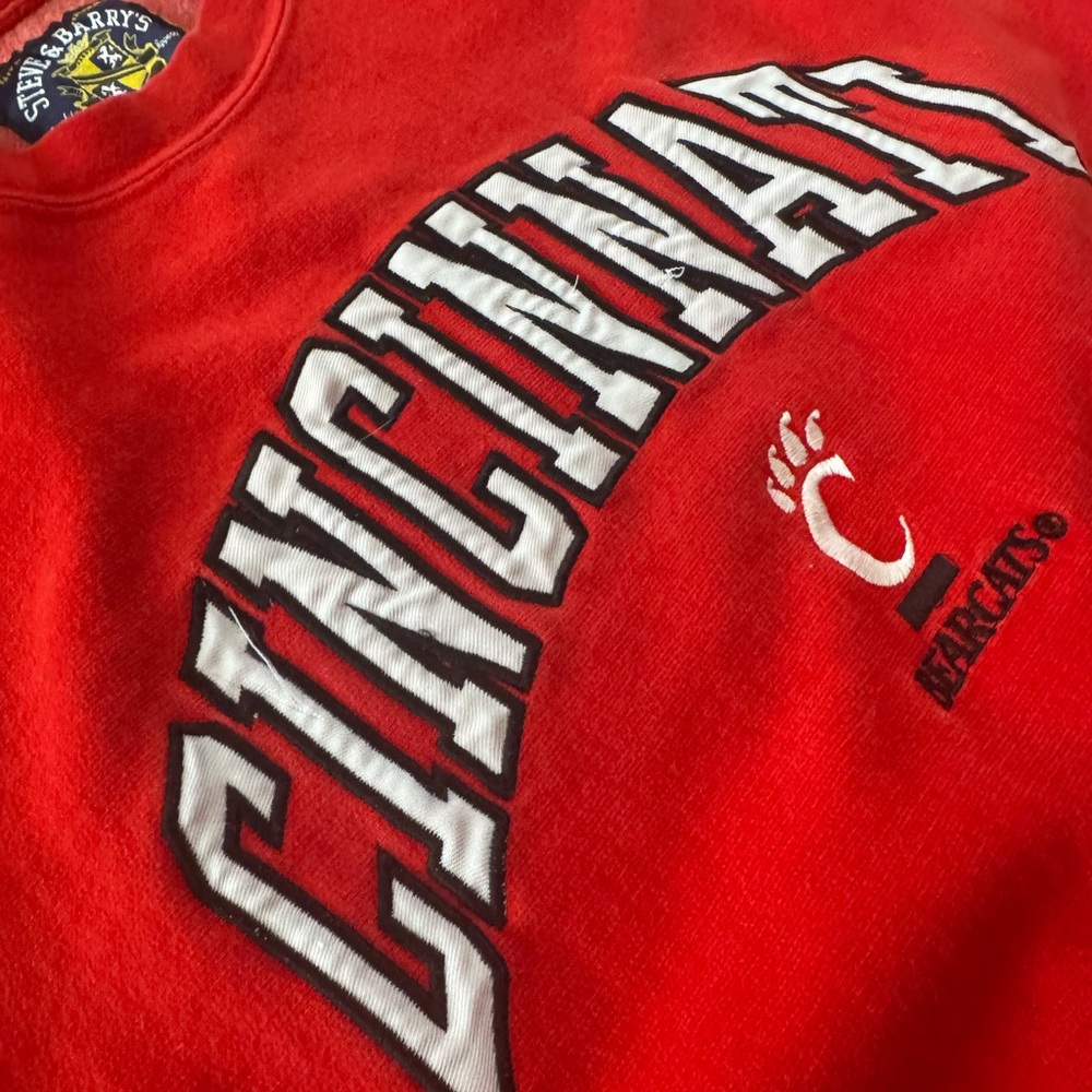 UNIVERSITY OF CINCINNATI BEARCATS VINTAGE (STEVE & BARRY’S Embroidered - Picture 4 of 10